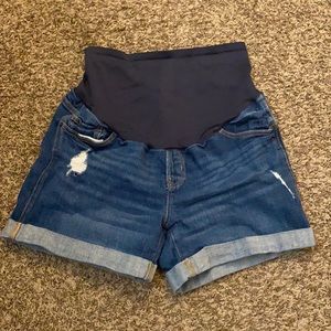 Old navy maternity shorts